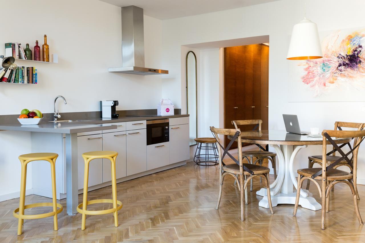 Puerta Catedral Indias Lofts Apartment Seville Exterior photo